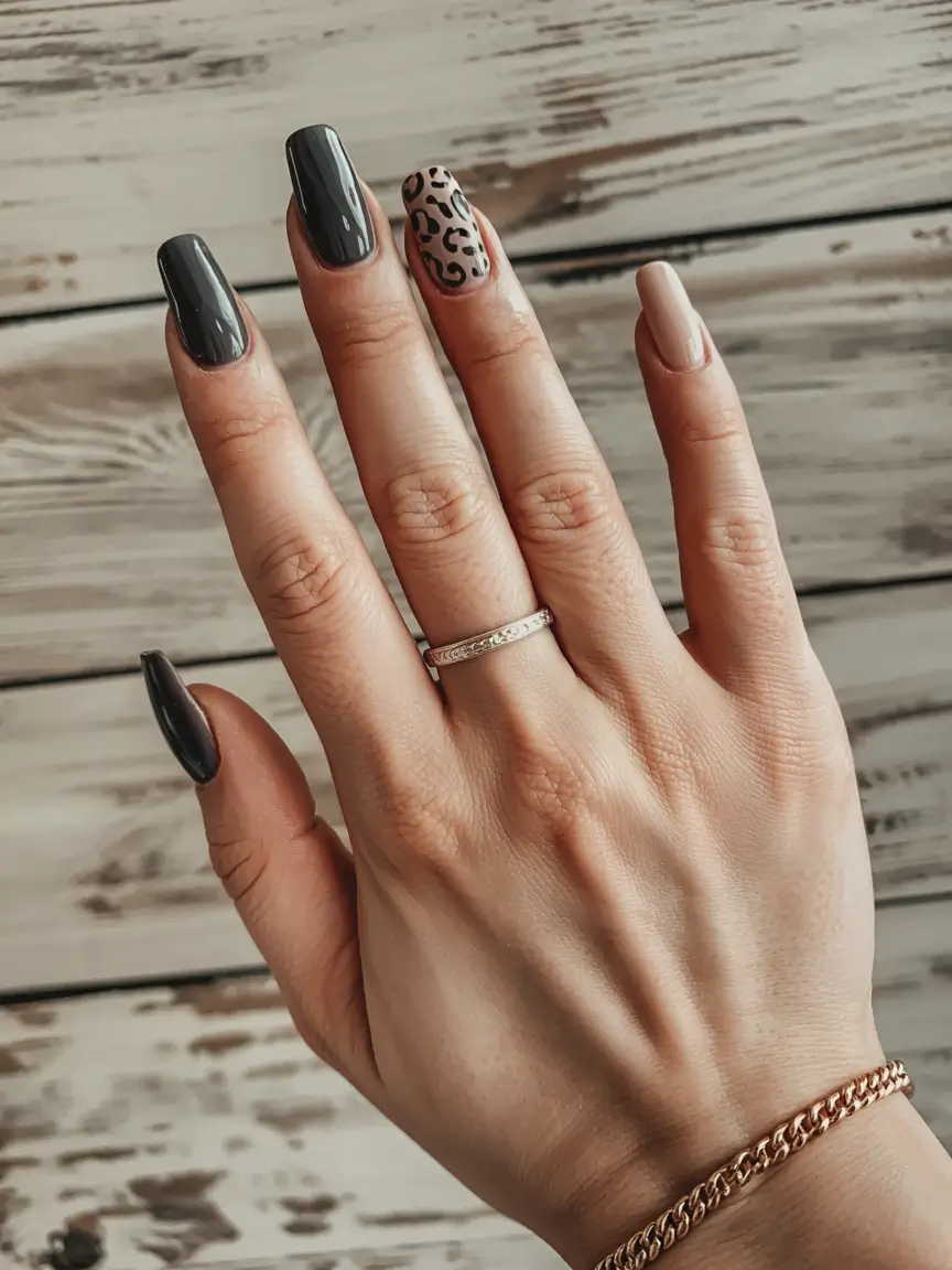 fall-nails-colors-Modern-Charcoal-With-Leopard-Print