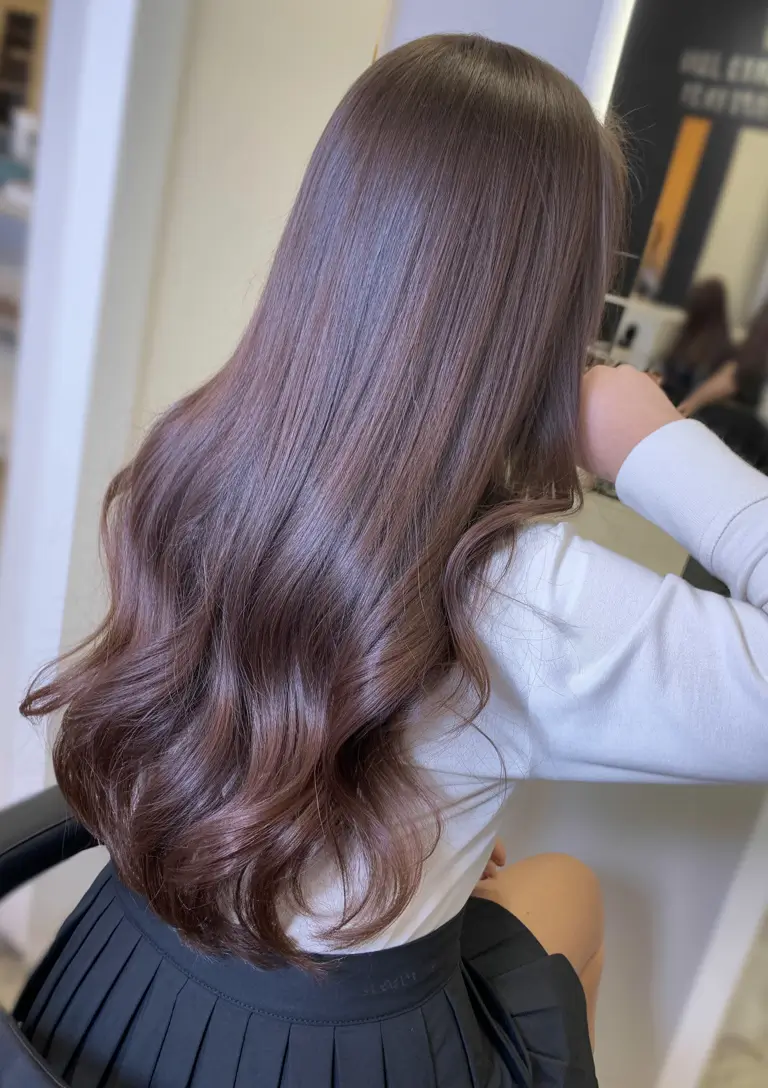 winter hair colors 2025 Glossy Mocha Layers