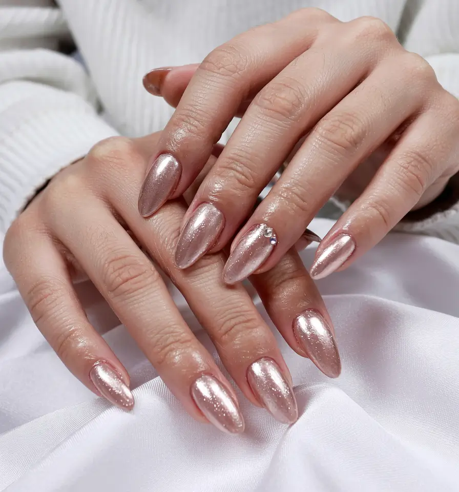 cat eye nails 2026 Rosy Champagne Glimmer