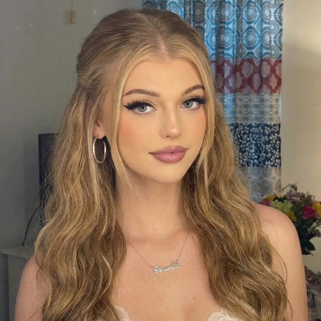 quick spring hairstyles 2026 Golden Half Up Texture With Middle Part Shine