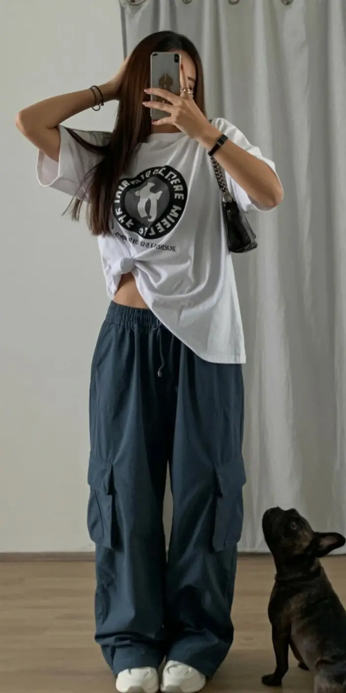 cute summer outfits for teens 2026 relaxed oversized tee and cargo pants street style