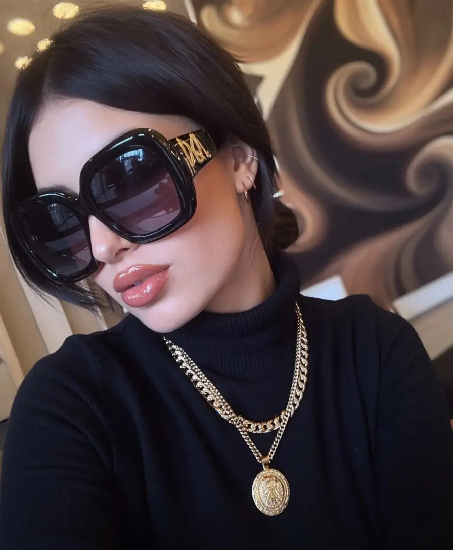 Summer Oversized sunglasses 2026 Bold Glam Statement With Luxe Vintage Influence