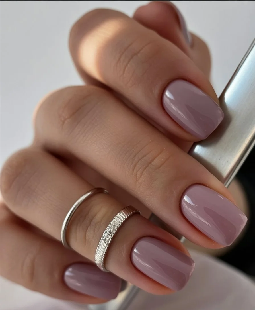 summer nail colours 2026 Soft Lavender Gloss For Minimalist Summer Days