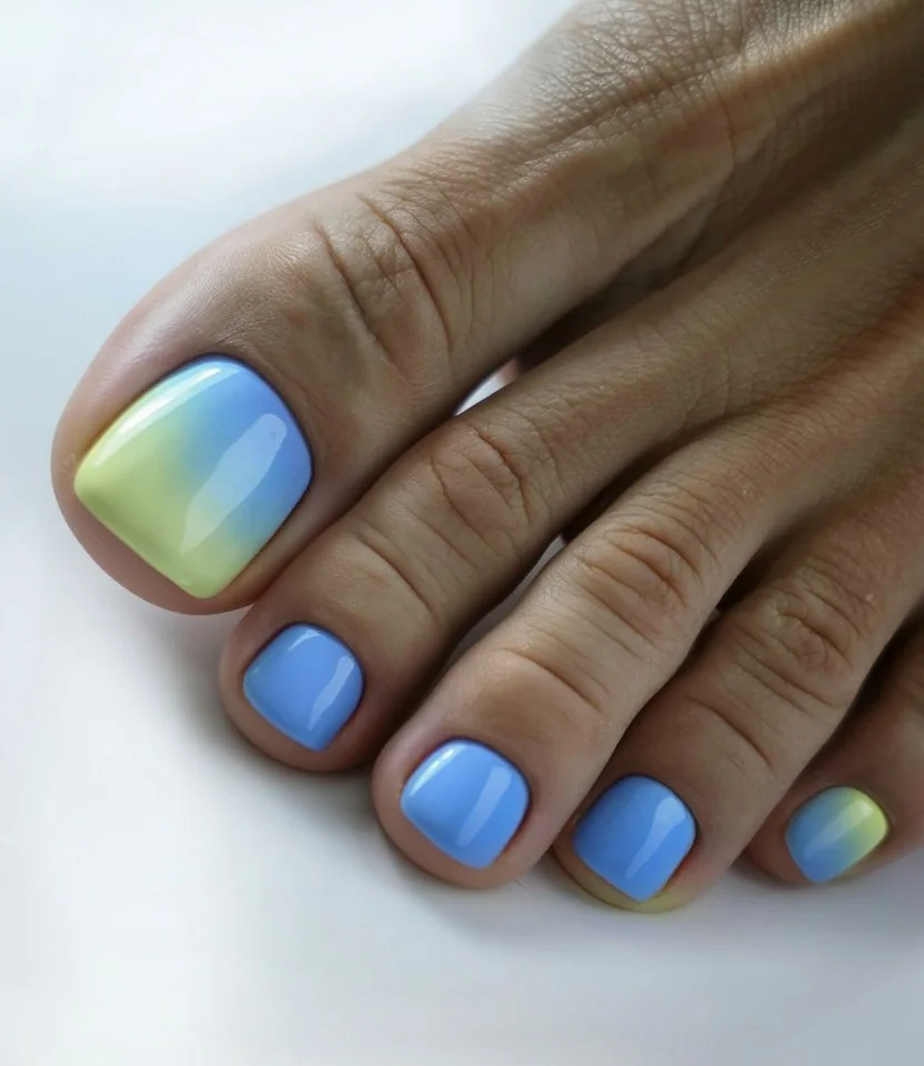 summer toe nails ideas 2026 Blue And Lime Gradient Toe Nails With Glossy Finish