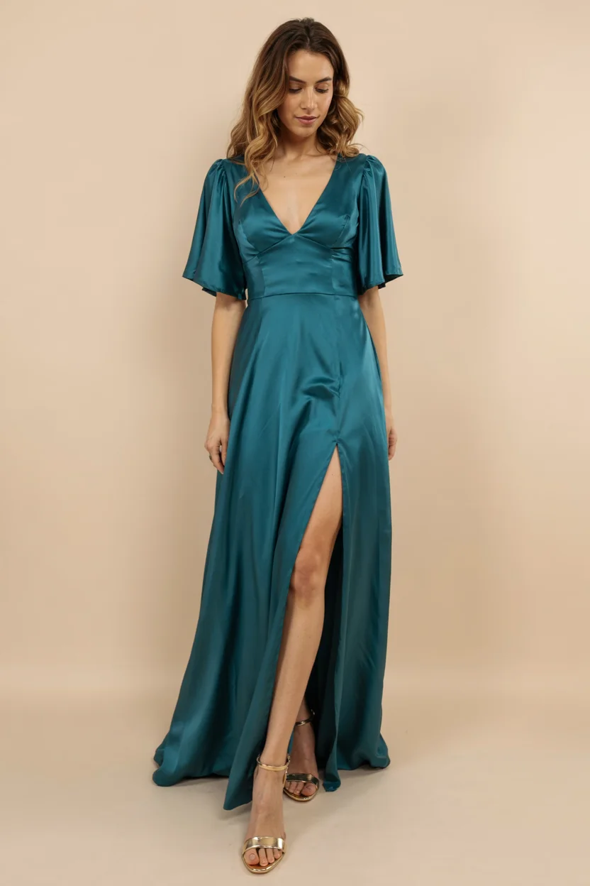 fall wedding guest dress 2026 Teal satin movement for an unforgettable formal entrance H2