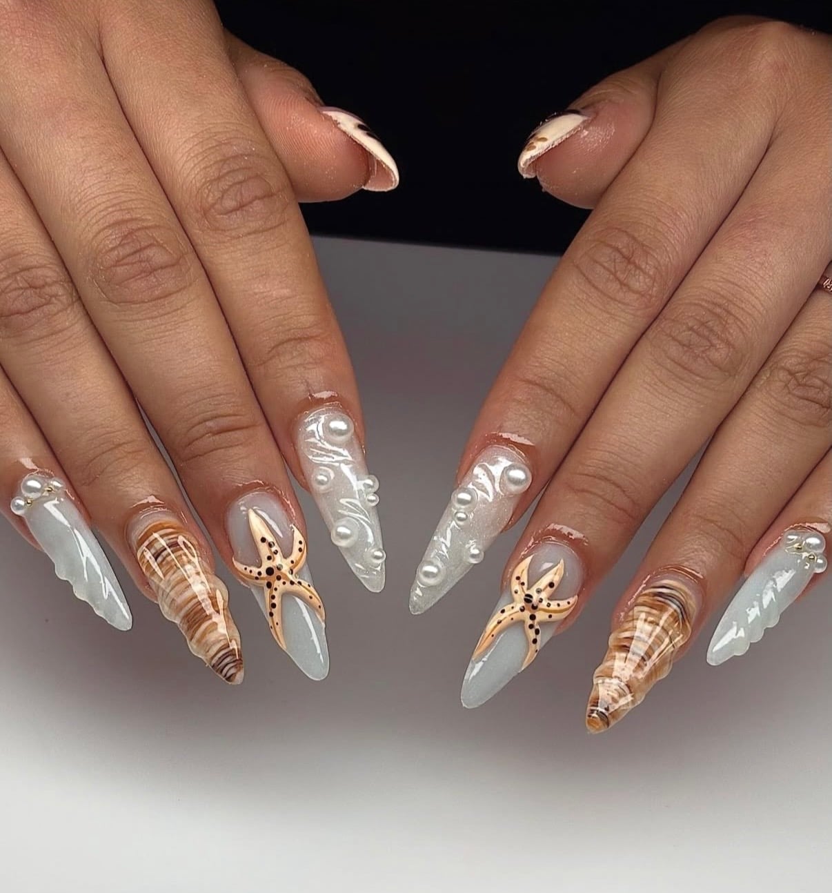 Long Sharp 3D Seashells And Pearls Long Sharp 3D Seashells And Pearls — 3D Nails Art Ideas