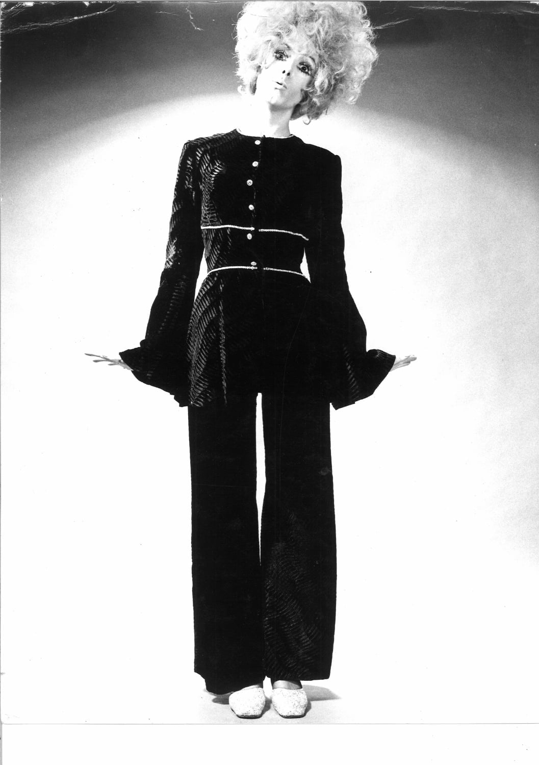 Velvet Jumpsuit with Bell Sleeves Velvet Jumpsuit with Bell Sleeves — 70s Style Inspiration