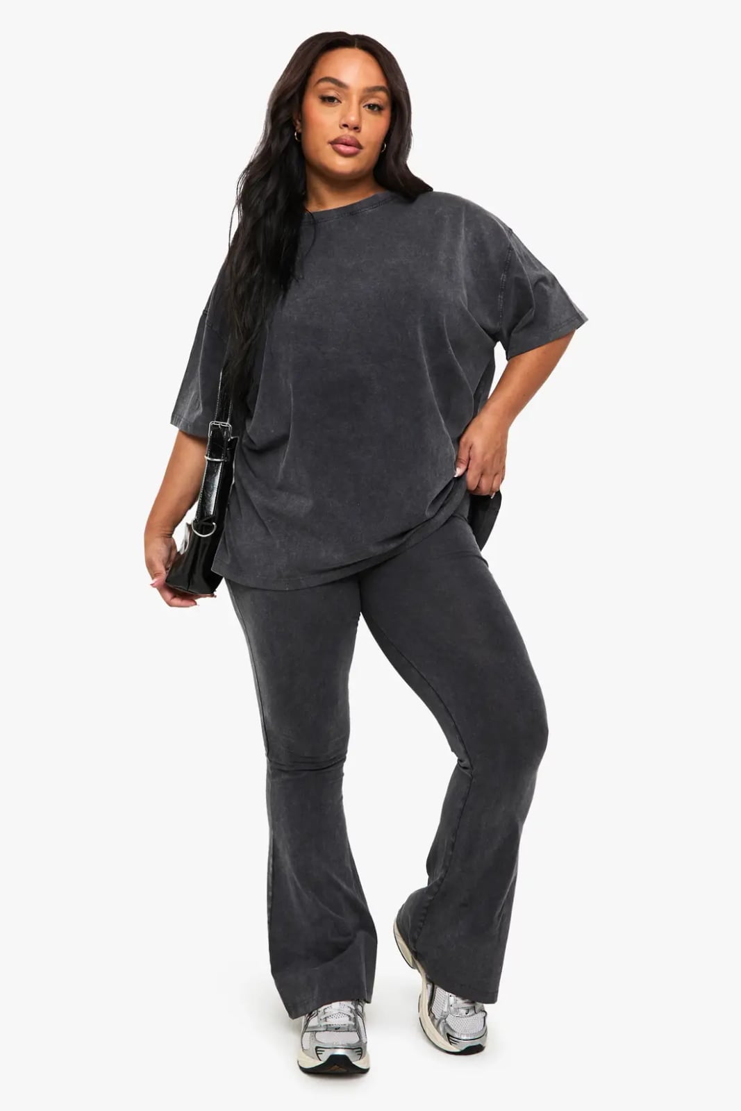 Washed Cotton Flare Leggings With Oversized Tee Washed Cotton Flare Leggings With Oversized Tee — Aesthetic Black Flare Leggings Outfit