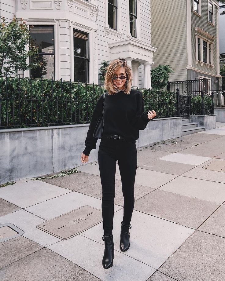 All-black Sweater and Skinny Jeans All-black Sweater and Skinny Jeans — Aesthetic Black Sweater Outfit