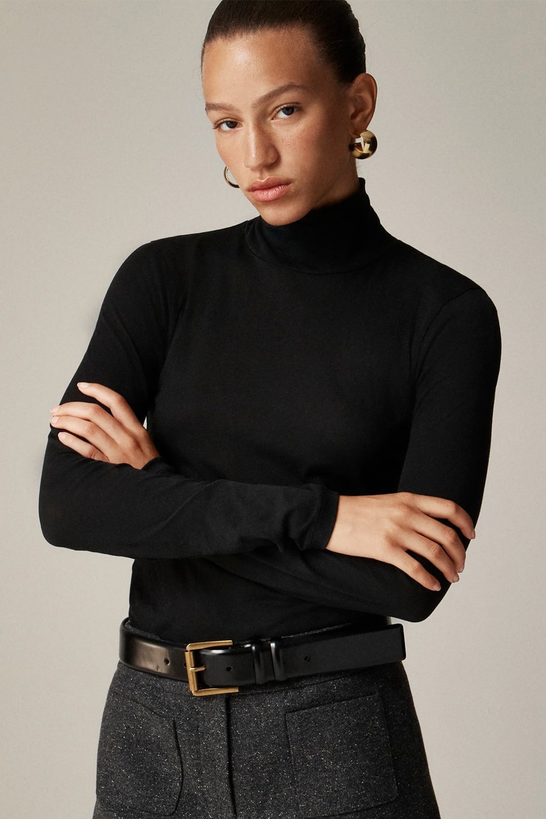 Fine Knit Black Turtleneck with Gold Buckle Belt Fine Knit Black Turtleneck with Gold Buckle Belt — Aesthetic Black Sweater Outfit
