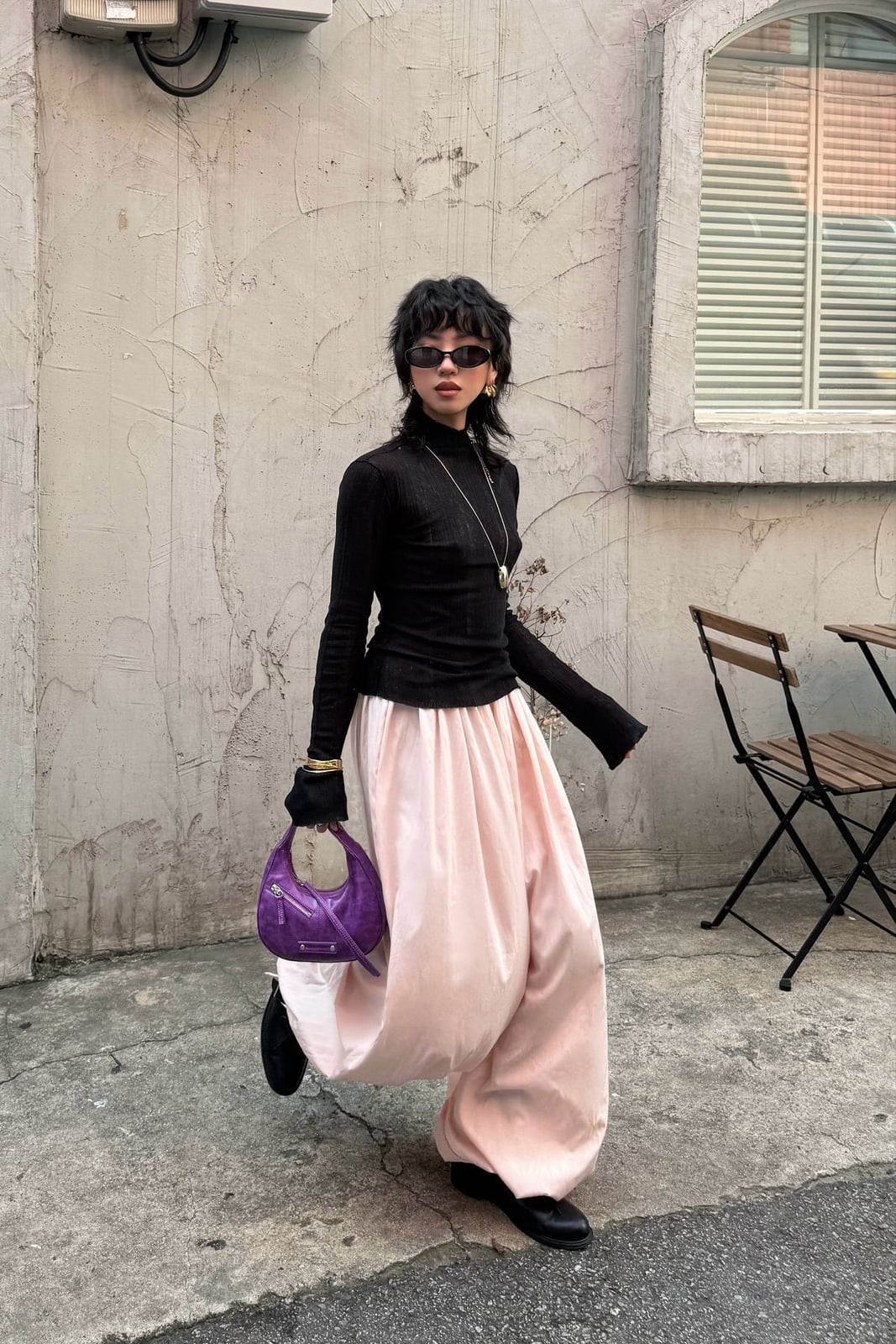 Black Ribbed Turtleneck with Bright Pink Wide-Leg Pants Black Ribbed Turtleneck with Bright Pink Wide-Leg Pants — Aesthetic Black Sweater Outfit