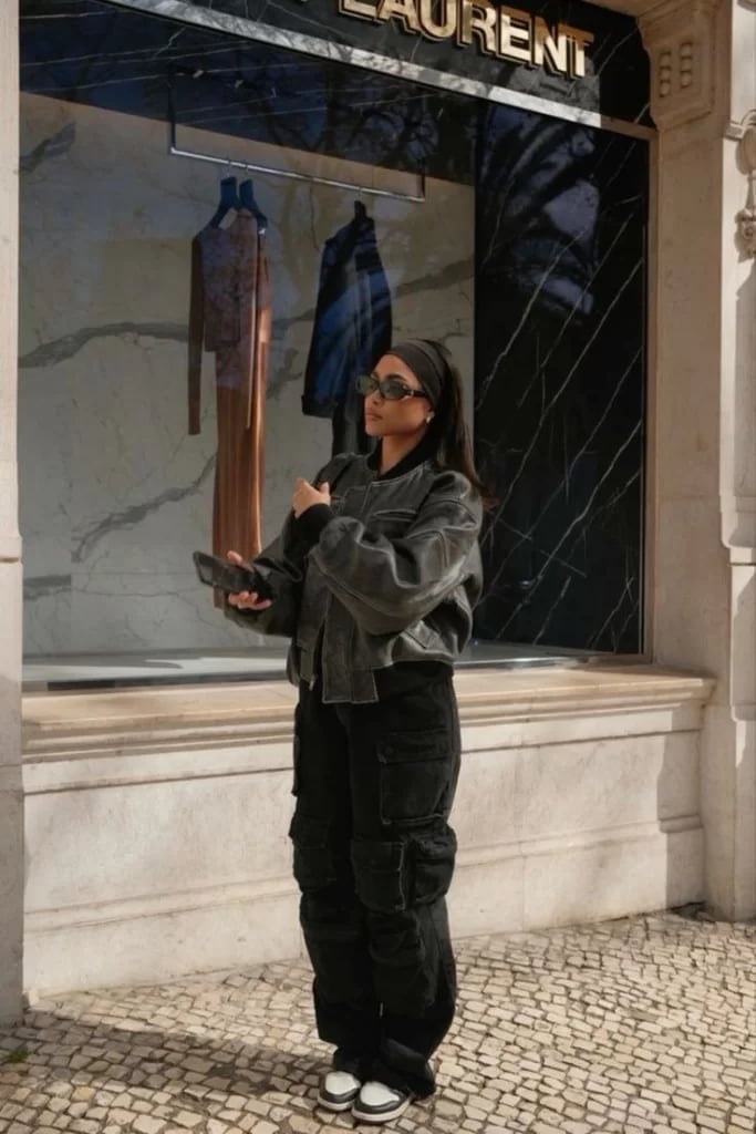 Cargo Sweatpants with Oversized Jacket — Aesthetic Black Sweatpants Outfit