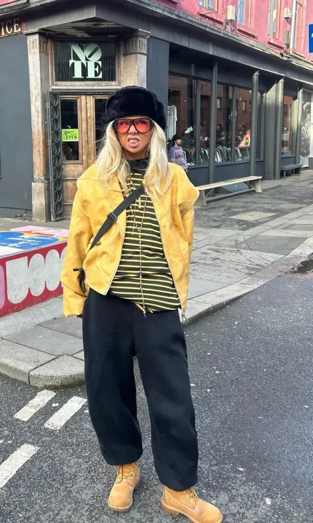 Sweatpants with Suede Jacket and Faux Fur Hat — Aesthetic Black Sweatpants Outfit