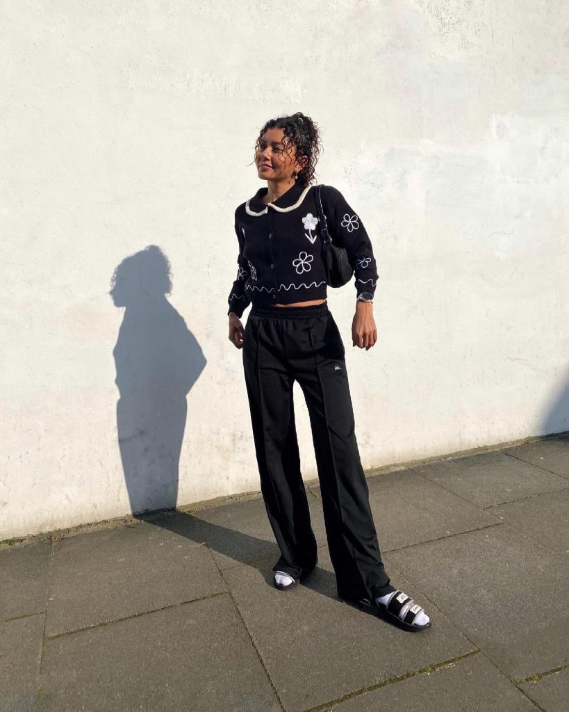 Wide-leg Sweatpants with Floral Print Cardigan — Aesthetic Black Sweatpants Outfit