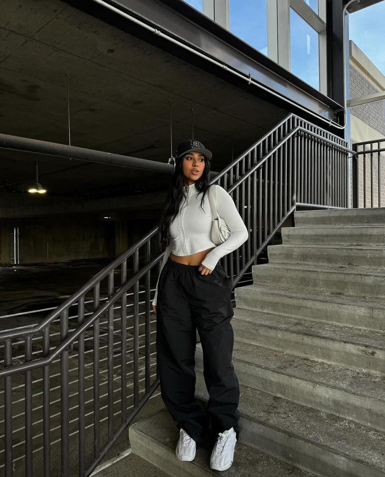 Baggy Cargo Pants with Zip-Up Jacket — Aesthetic Black Sweatpants Outfit