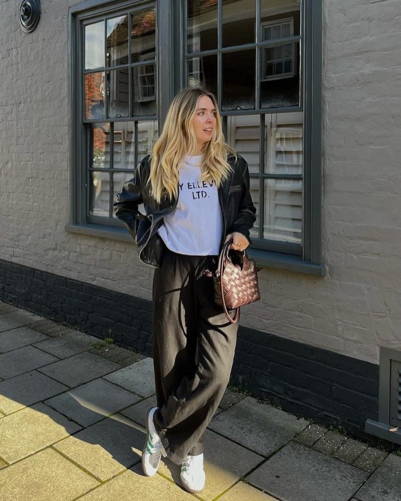 Wide-leg Sweatpants with Leather Jacket — Aesthetic Black Sweatpants Outfit