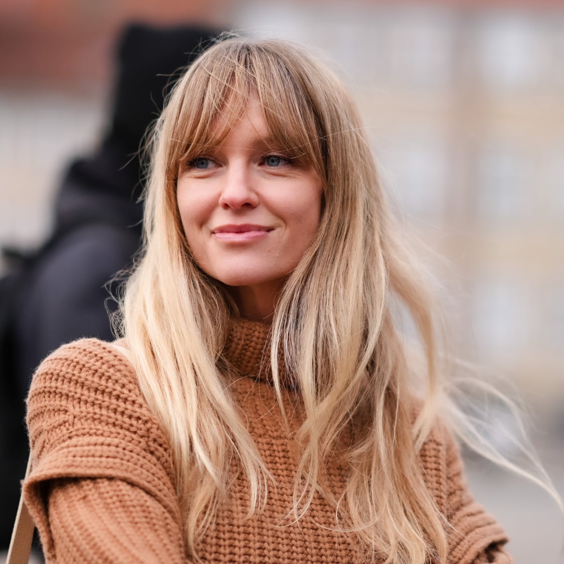 Ash Blonde Mid-Back With Natural Texture Ash Blonde Mid-Back With Natural Texture — Aesthetic Blonde Hair