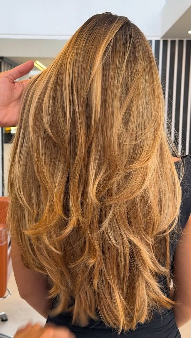Honey Butterscotch Blonde Butterfly Cut Honey Butterscotch Blonde Butterfly Cut — Aesthetic Blonde Hair