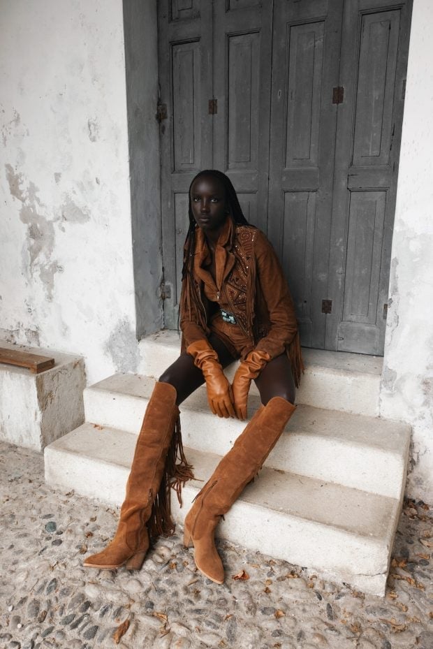 Brown Suede Cowboy Boots With Fringe Jacket and Gloves — Aesthetic Cowgirl Boots Outfit