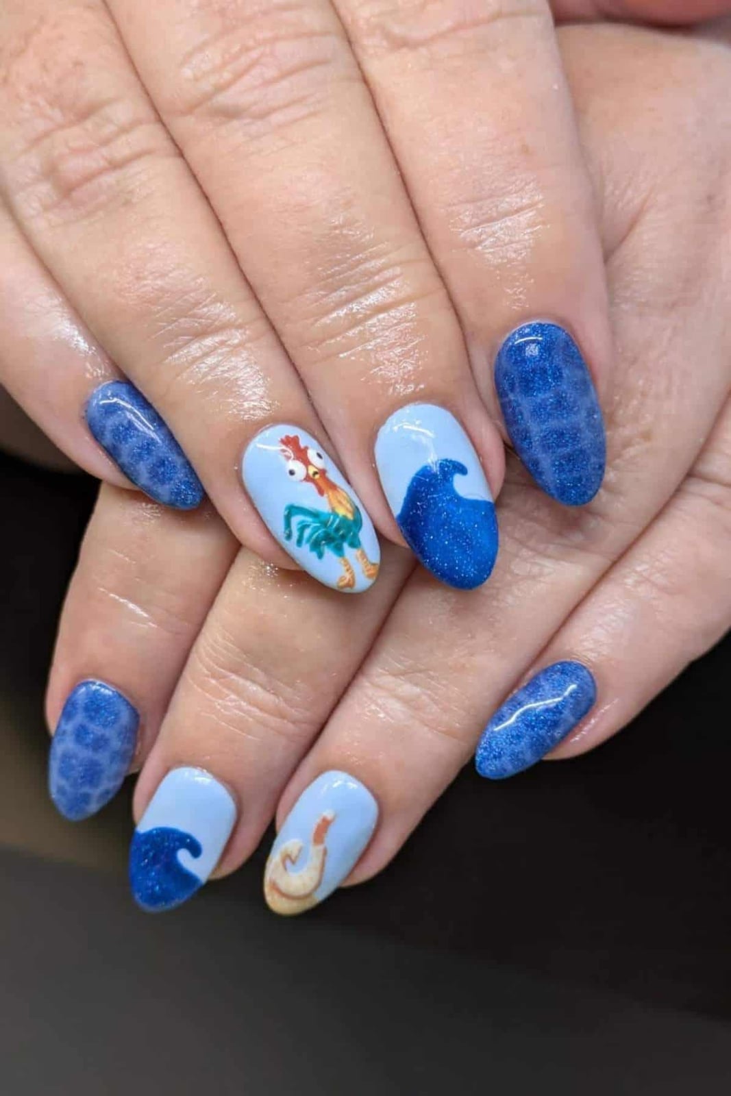 Short Oval Tropical Heihei Wave Nails — Aesthetic Disney Nails