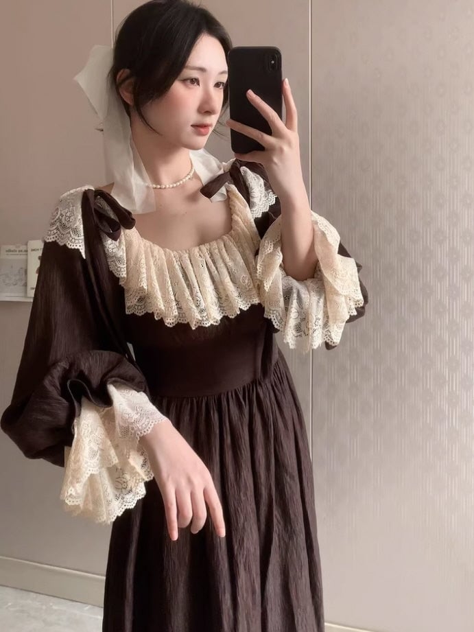 Brown Linen Dress with Voluminous Sleeves and Lace Trim Brown Linen Dress with Voluminous Sleeves and Lace Trim — Aesthetic Dress with Sleeves