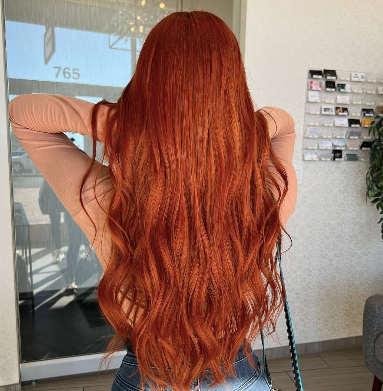 Mid-Back Vibrant Copper Ginger With Lighter Tones and Loose Waves Mid-Back Vibrant Copper Ginger With Lighter Tones and Loose Waves — Aesthetic Ginger Hair