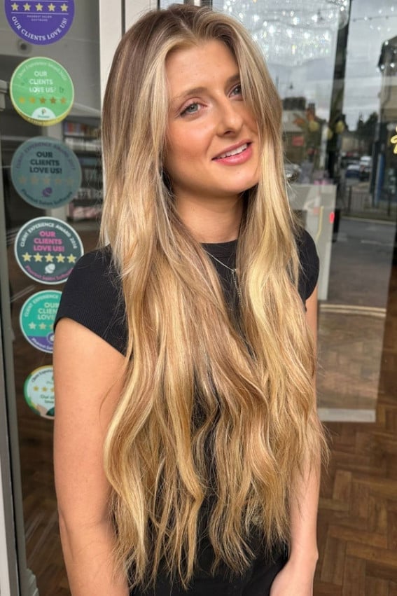 Mid-Back Golden Blonde With Lighter Lived-In Highlights, Wavy — Aesthetic Golden Blonde Hair
