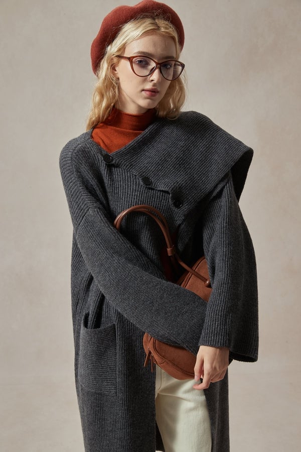 Oversized Gray Cardigan With Orange Turtleneck Oversized Gray Cardigan With Orange Turtleneck — Aesthetic Grey Sweater Outfit
