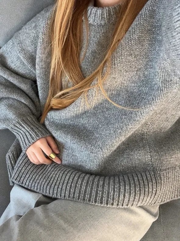 Chunky Knit Gray Sweater Detail Chunky Knit Gray Sweater Detail — Aesthetic Grey Sweater Outfit