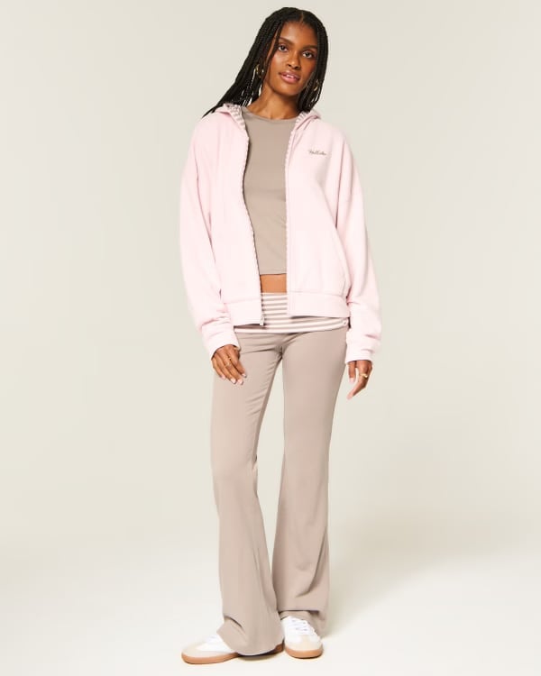 Pink Zip-Up Hoodie Over Layered Tops with Flared Trousers Pink Zip-Up Hoodie Over Layered Tops with Flared Trousers — Aesthetic Hoodie Outfits Women
