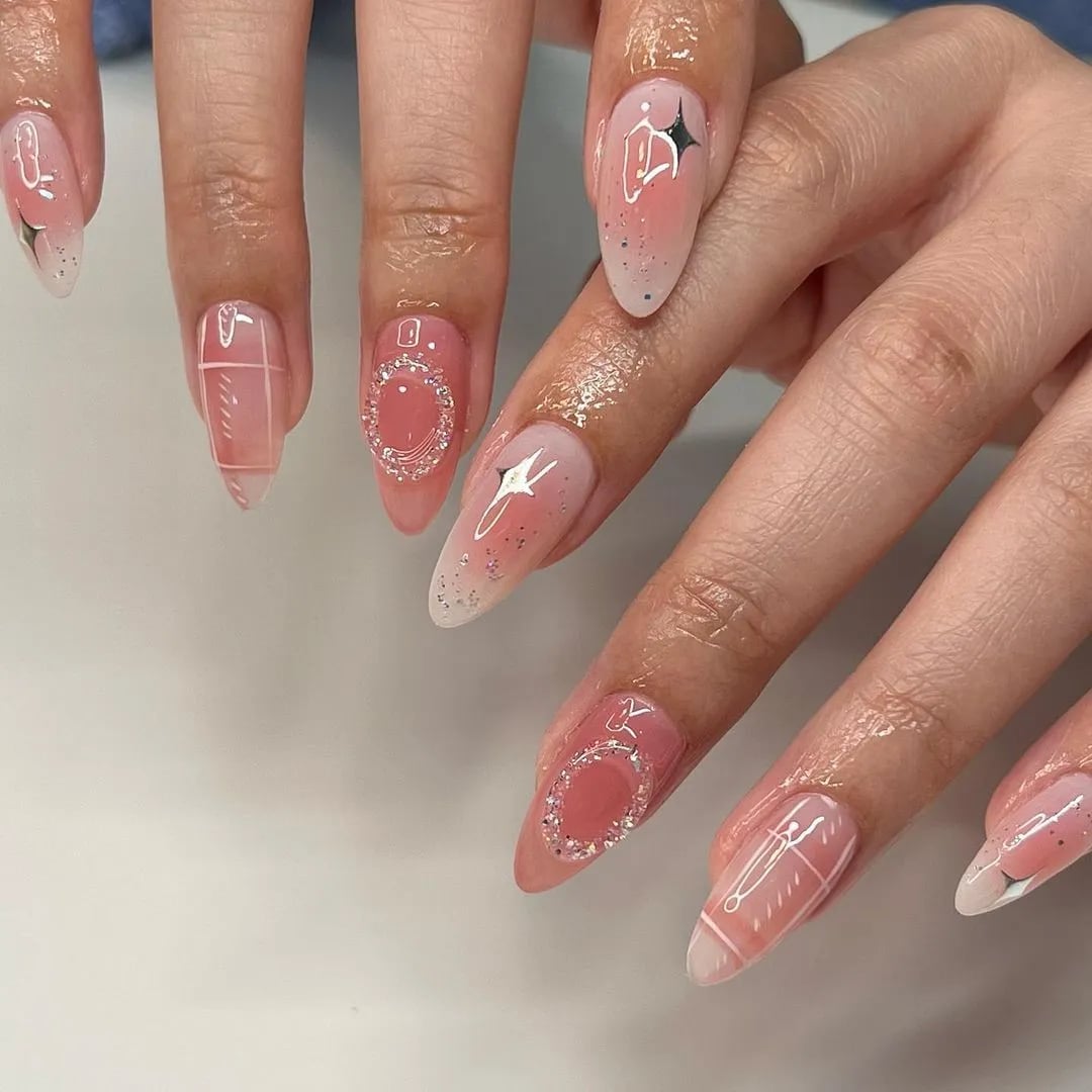 Medium Oval Pink White Ombre with Line Art — Aesthetic Korean Nail Art