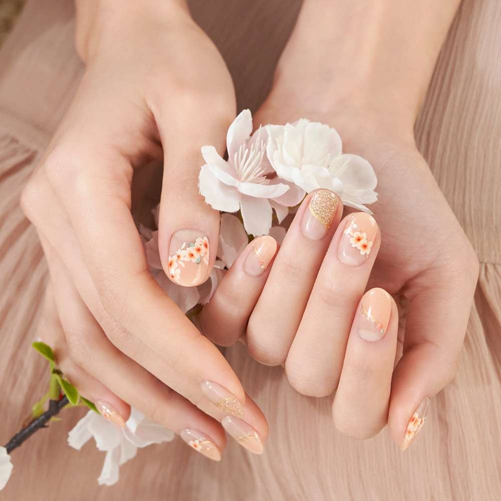Short Oval Milky Pink with Subtle Aura — Aesthetic Korean Nail Art