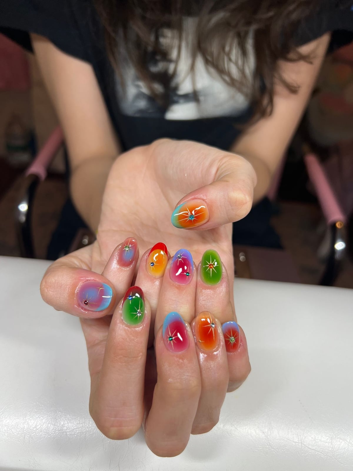 Short Oval Rainbow Gradient with Starbursts — Aesthetic Korean Nail Art