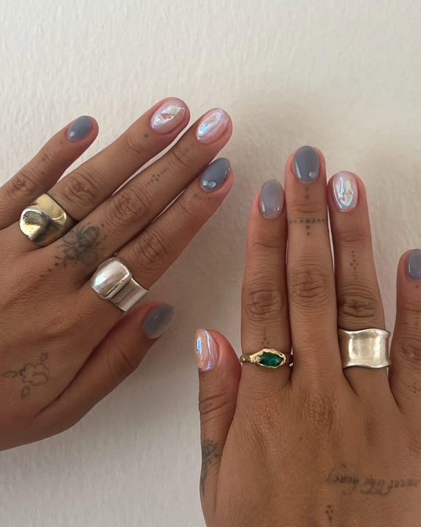 Short Oval Muted Gray and Iridescent Foil — Aesthetic Korean Nail Art