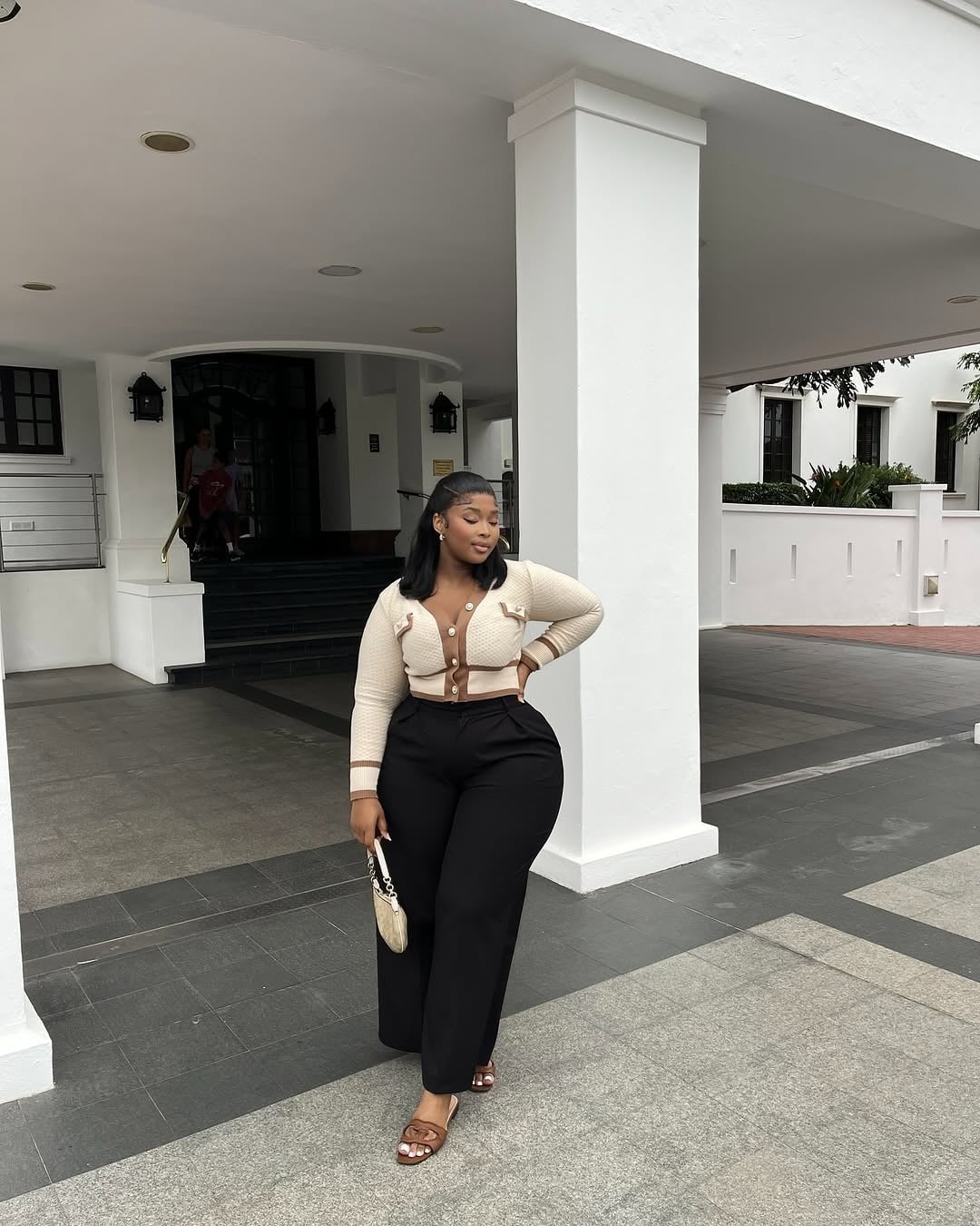 Cream Cardigan and Black Trousers Daytime Look Cream Cardigan and Black Trousers Daytime Look — Aesthetic Midsize Outfits