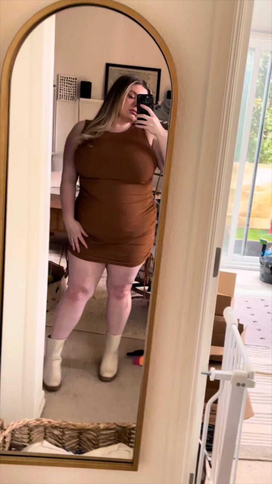 Brown Ruched Dress with White Boots Brown Ruched Dress with White Boots — Aesthetic Midsize Outfits