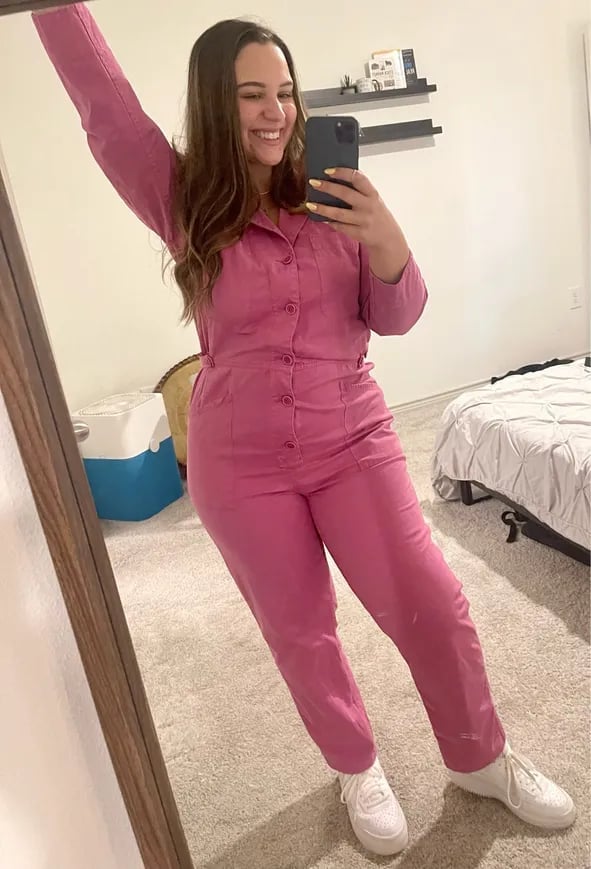 Pink Jumpsuit with White Sneakers Pink Jumpsuit with White Sneakers — Aesthetic Midsize Outfits