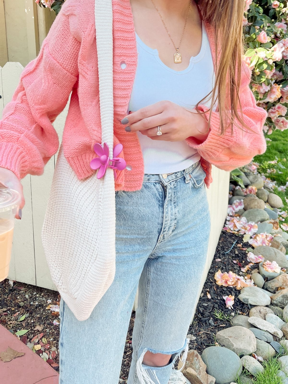 Pink Chunky Knit Cardigan with Ripped Jeans Pink Chunky Knit Cardigan with Ripped Jeans — Aesthetic Pink Cardigan Outfit