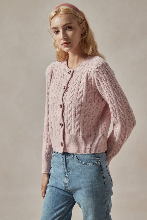Light Pink Cable Knit Cropped Cardigan with Headband Light Pink Cable Knit Cropped Cardigan with Headband — Aesthetic Pink Cardigan Outfit