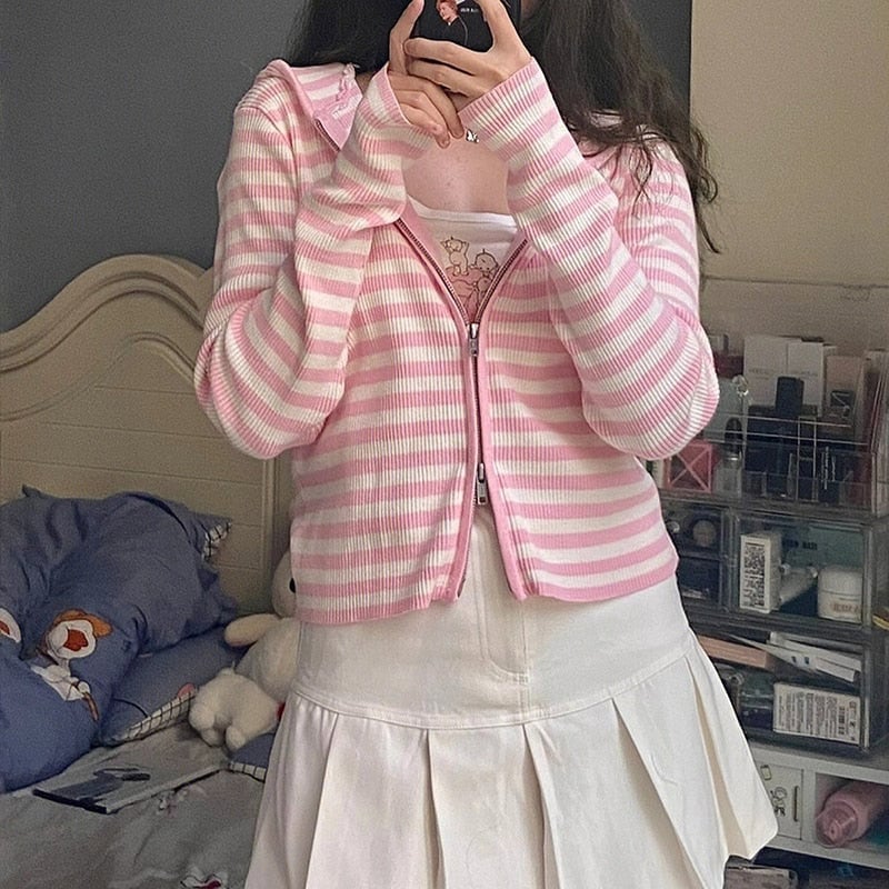 Fitted Cropped Pink and White Striped Zip-Up Cardigan Fitted Cropped Pink and White Striped Zip-Up Cardigan — Aesthetic Pink Cardigan Outfit