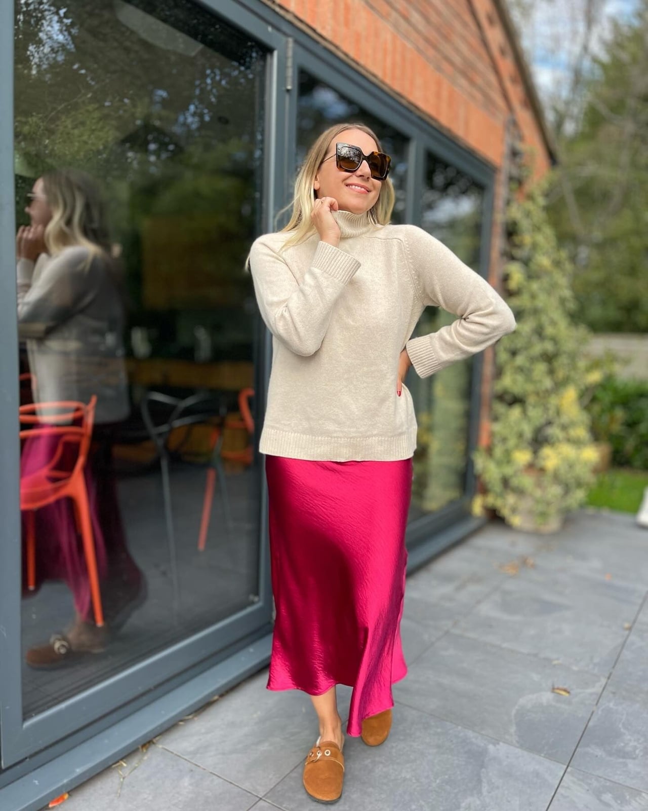 Pink Satin Midi Skirt With Beige Turtleneck Sweater Pink Satin Midi Skirt With Beige Turtleneck Sweater — Aesthetic Pink Skirt Outfit