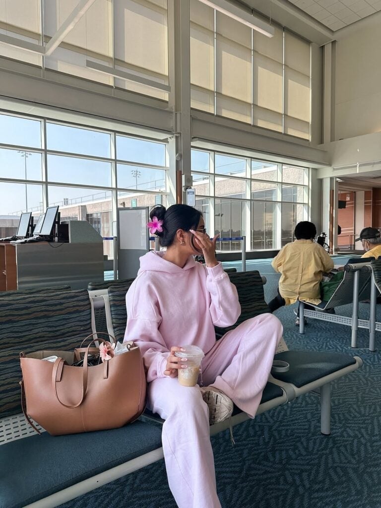 Pastel Pink Hoodie and Sweatpants Set Pastel Pink Hoodie and Sweatpants Set — Aesthetic Pink Sweater Outfit