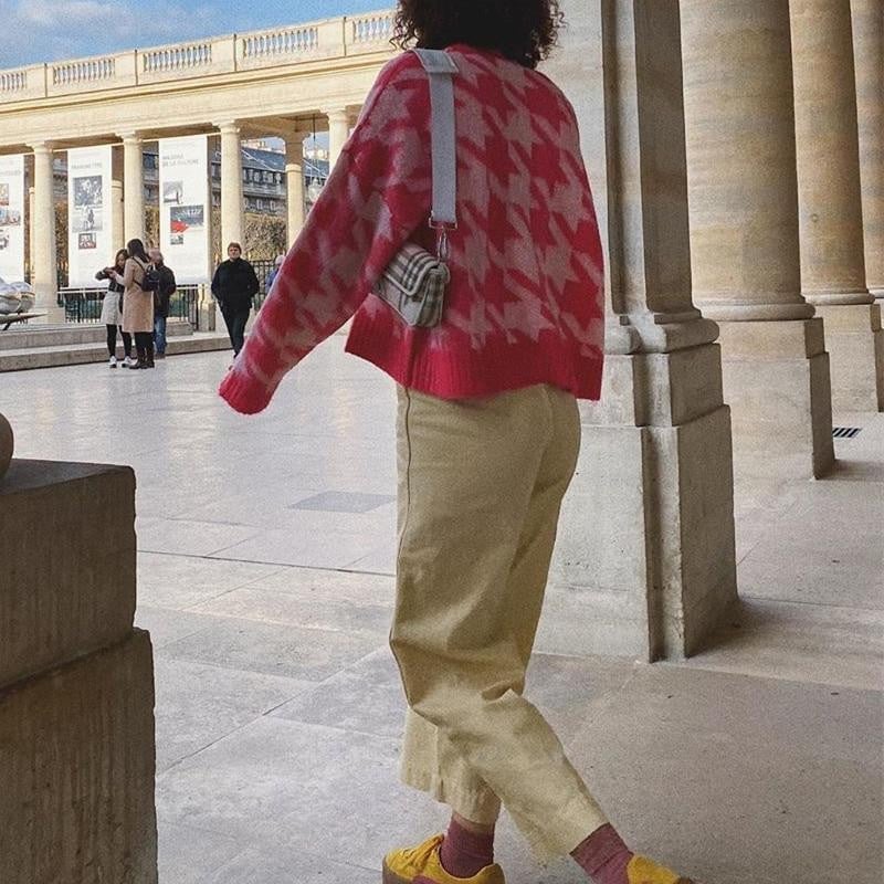 Houndstooth Knit Sweater with Beige Pants Houndstooth Knit Sweater with Beige Pants — Aesthetic Pink Sweater Outfit