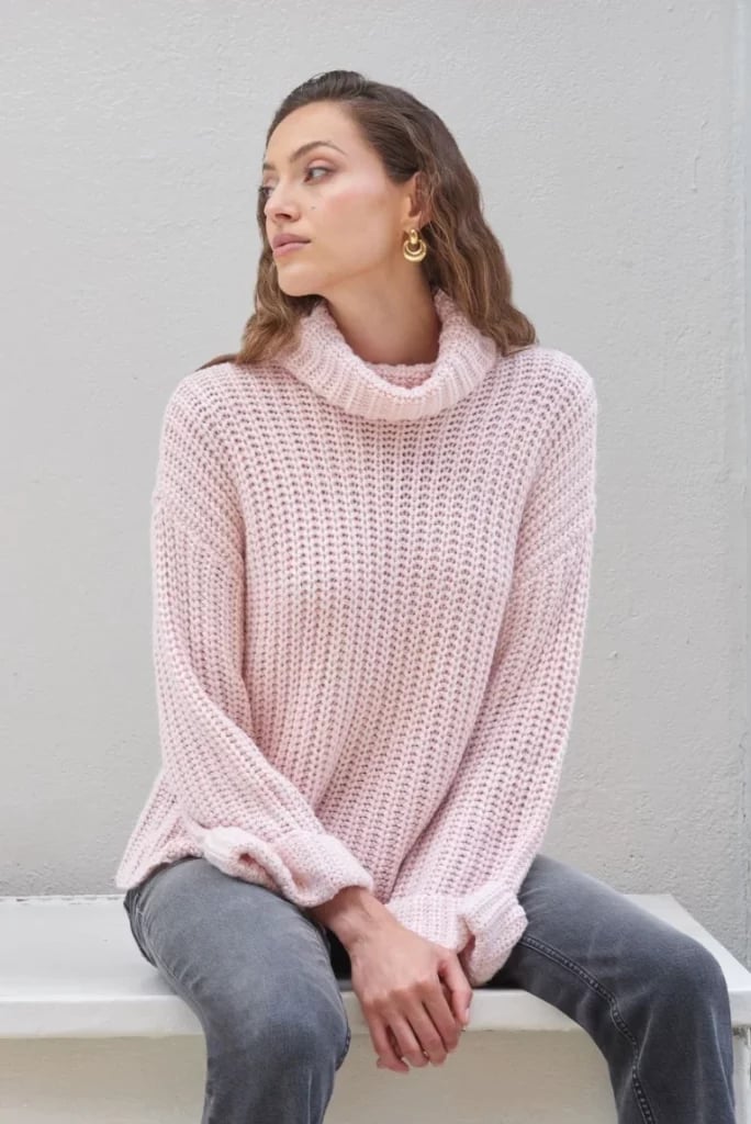 Pastel Pink Chunky Knit Sweater with Gray Jeans Pastel Pink Chunky Knit Sweater with Gray Jeans — Aesthetic Pink Sweater Outfit