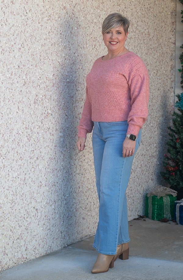 Cropped Pink Textured Sweater with Ankle Boots Cropped Pink Textured Sweater with Ankle Boots — Aesthetic Pink Sweater Outfit