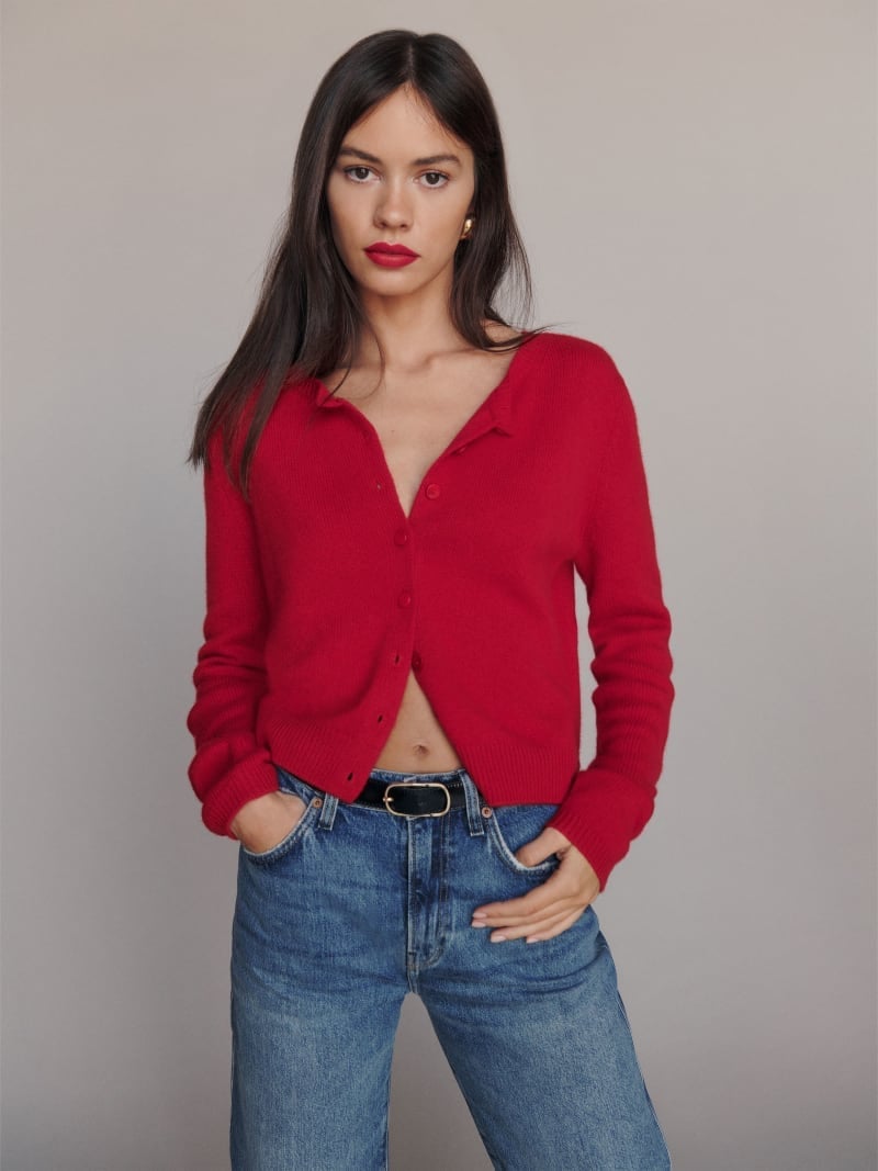 Fitted Cropped Red Cardigan with Collar Detail Fitted Cropped Red Cardigan with Collar Detail — Aesthetic Red Cardigan Outfit