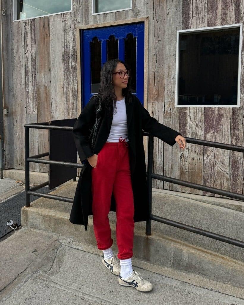 Bright Red Sweatpants With Long Coat Bright Red Sweatpants With Long Coat — Aesthetic Red Sweatpants Outfit