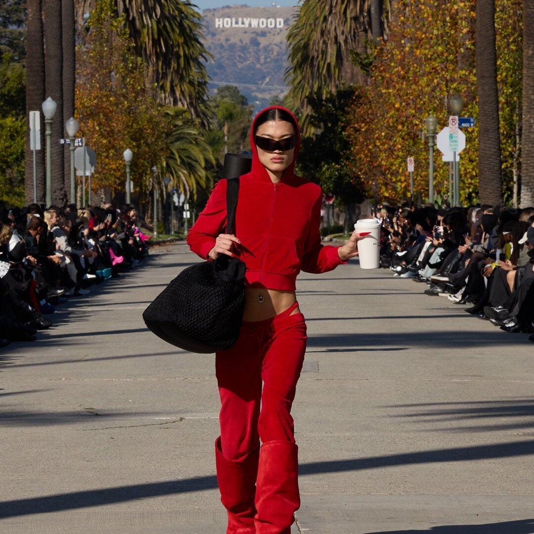 Bold Red Velour Set For Fashion Show Bold Red Velour Set For Fashion Show — Aesthetic Red Sweatpants Outfit