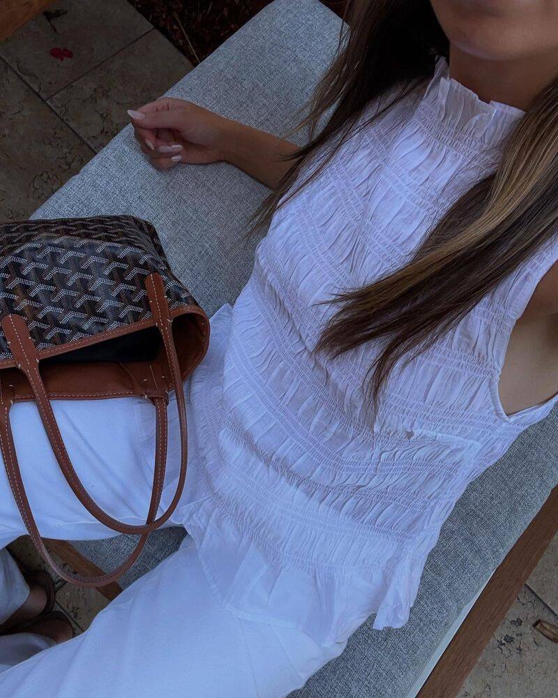 Smocked Sleeveless Top with White Pants and Flat Sandals Smocked Sleeveless Top with White Pants and Flat Sandals — Aesthetic Style Inspo