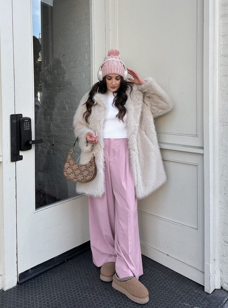 Beige Platform Ugg Slippers with Wide-Leg Pink Trousers and Faux Fur Beige Platform Ugg Slippers with Wide-Leg Pink Trousers and Faux Fur — Aesthetic Ugg Tasman Outfit